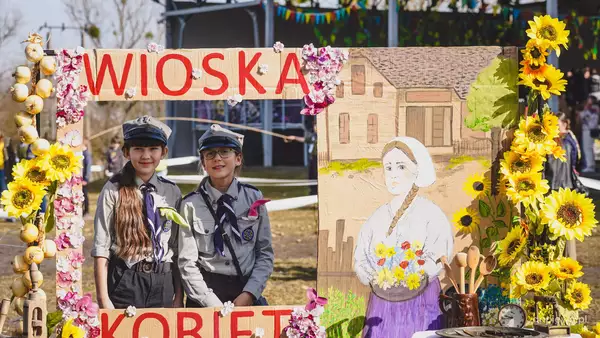 wioska kobiet w Dopiewie