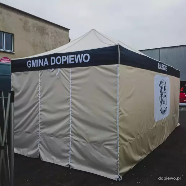 Namiot sołectwa Palędzie