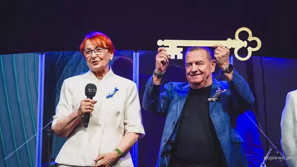 Koncert Haliny Frąckowiak na start Dopiewskich Dni Seniora