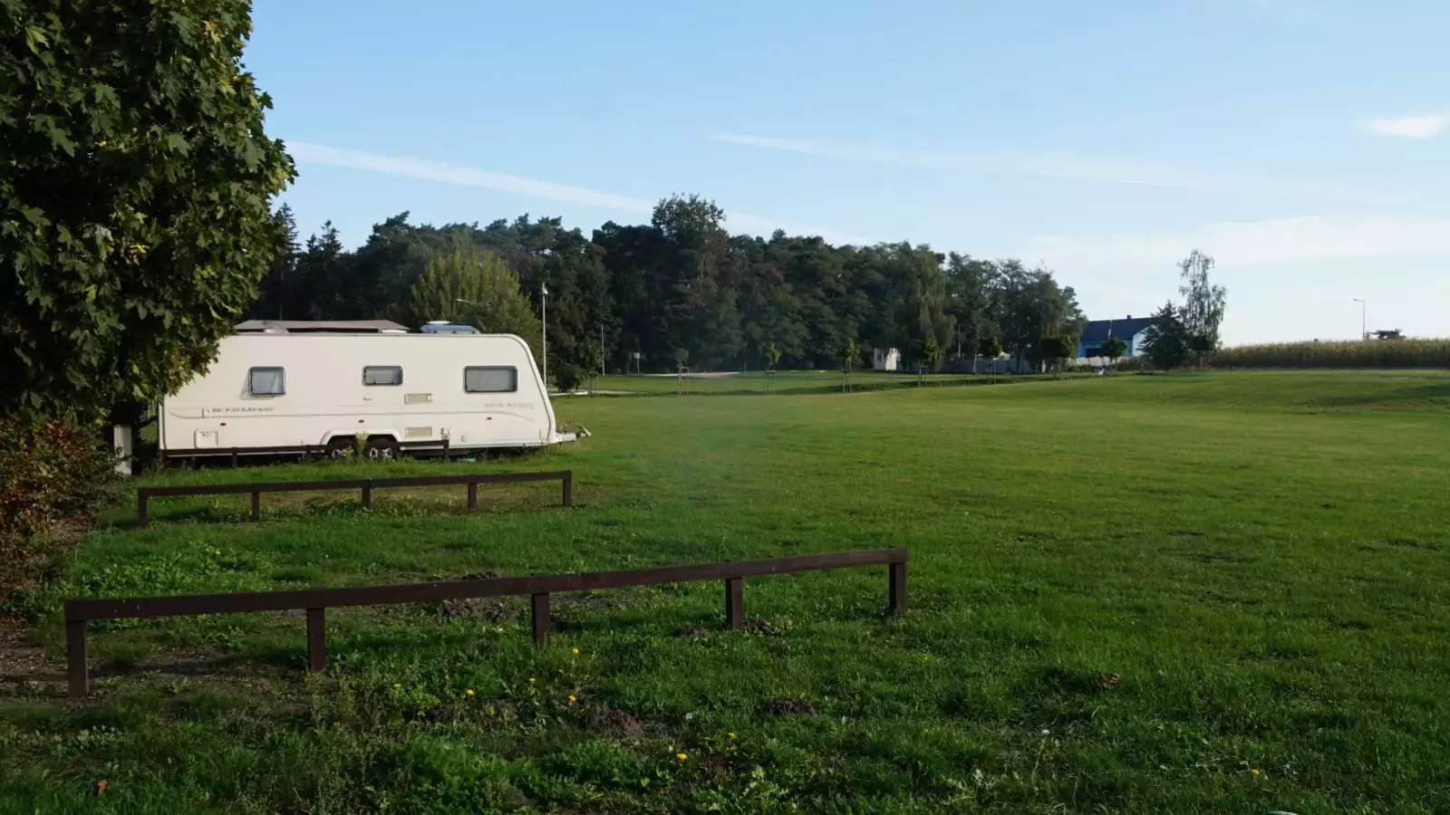 Pole campingowe w Zborowie