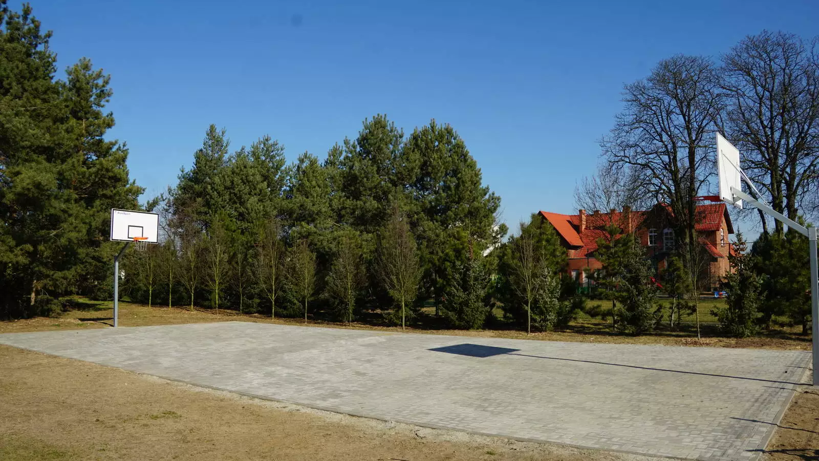 Boisko do koszykówki w Zakrzewie