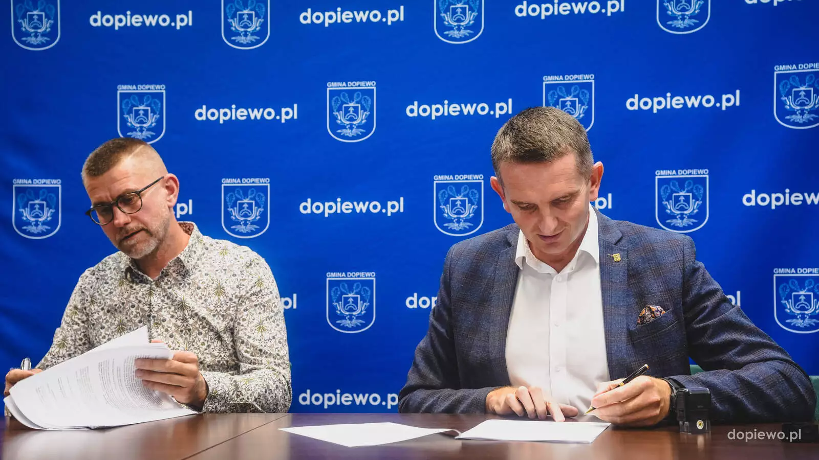 Wójt Gminy Sławomir Skrzypczak i Marek Gallas