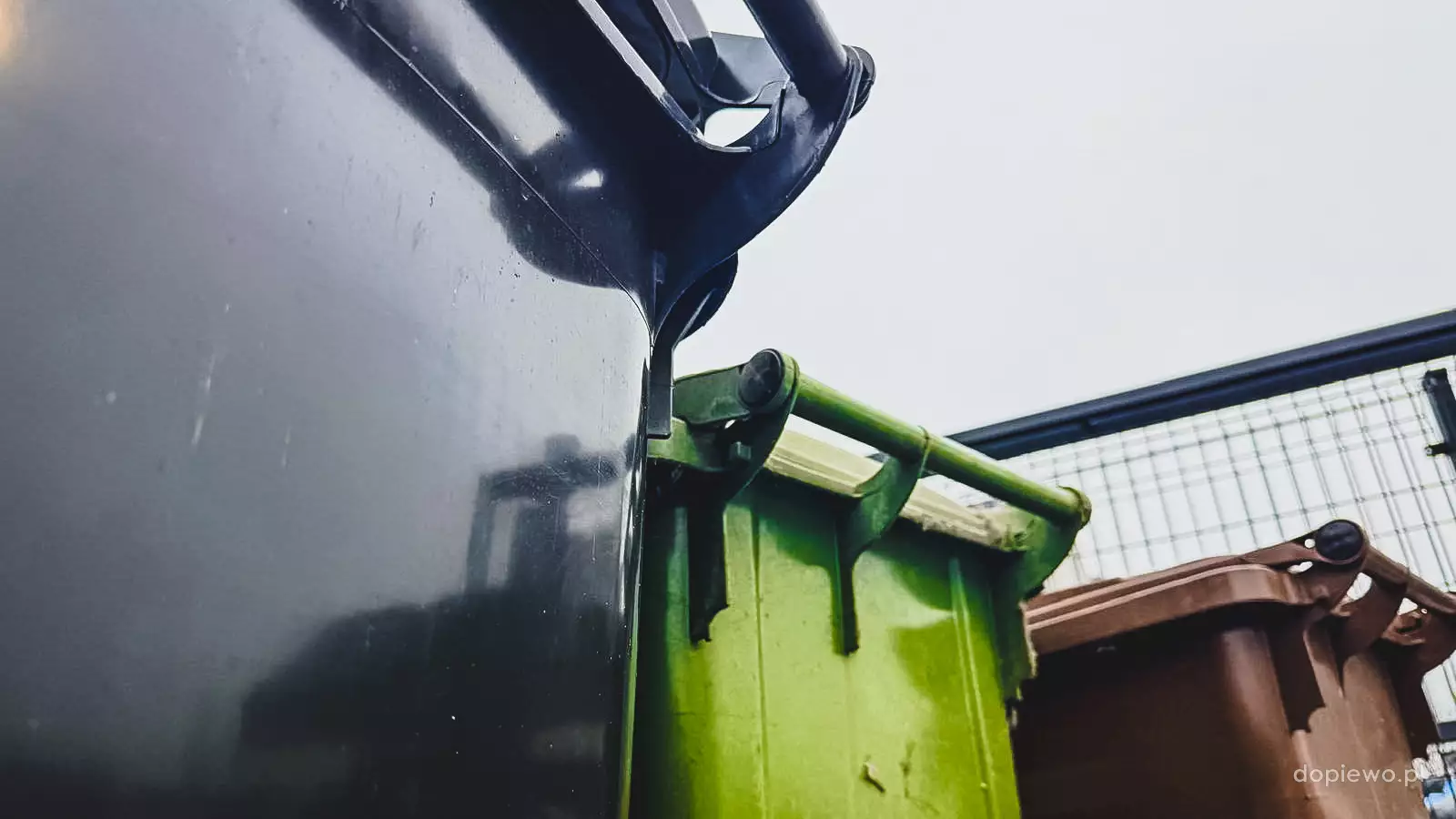 Odpady, kubły, śmietniki