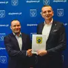 Wójt podpisał umowę na przygotowanie projektu przebudowy ul. Kolejowej w Skórzewie