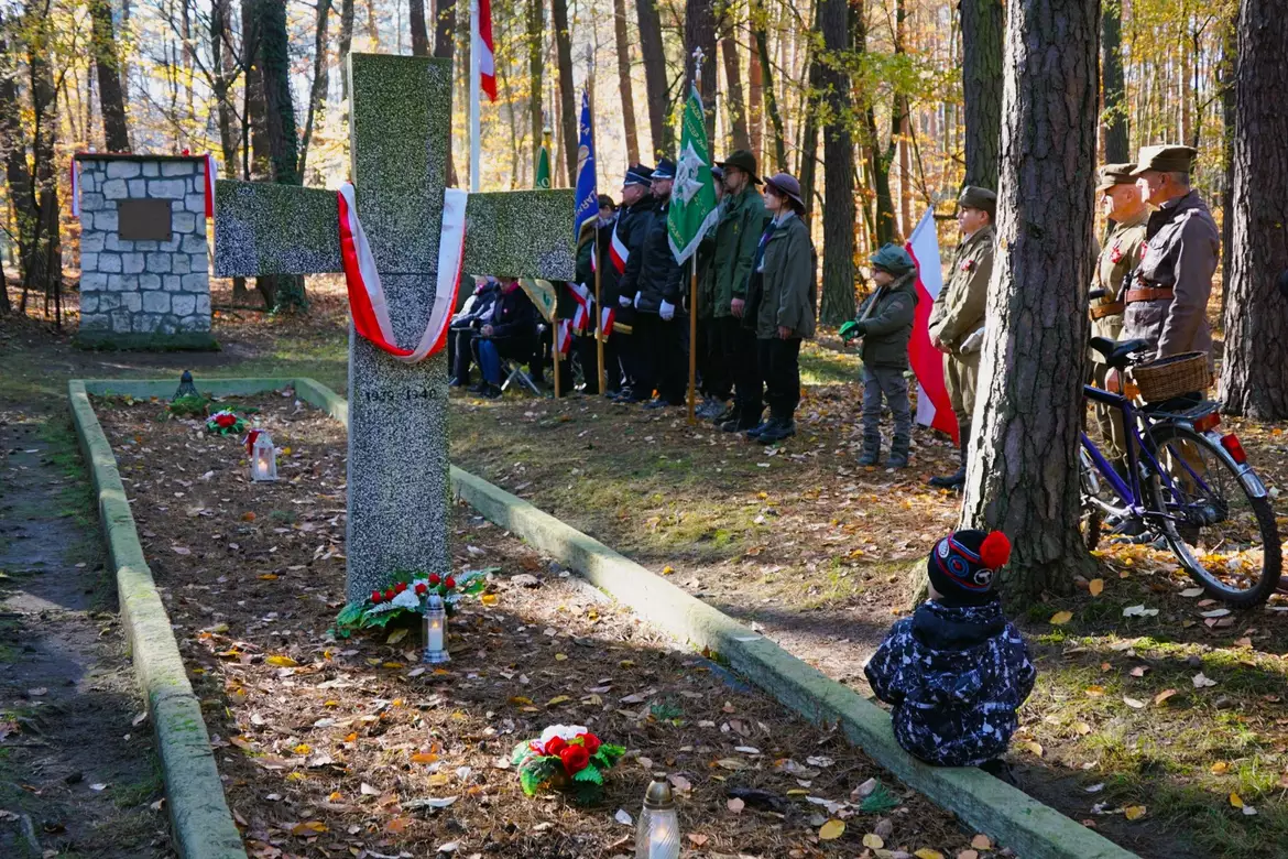 Kwatera Siegmiu Grobów w Lasach Zakrzewsko-Palędzkich - obchody Narodowego Święta Niepodległości w 2023 r.