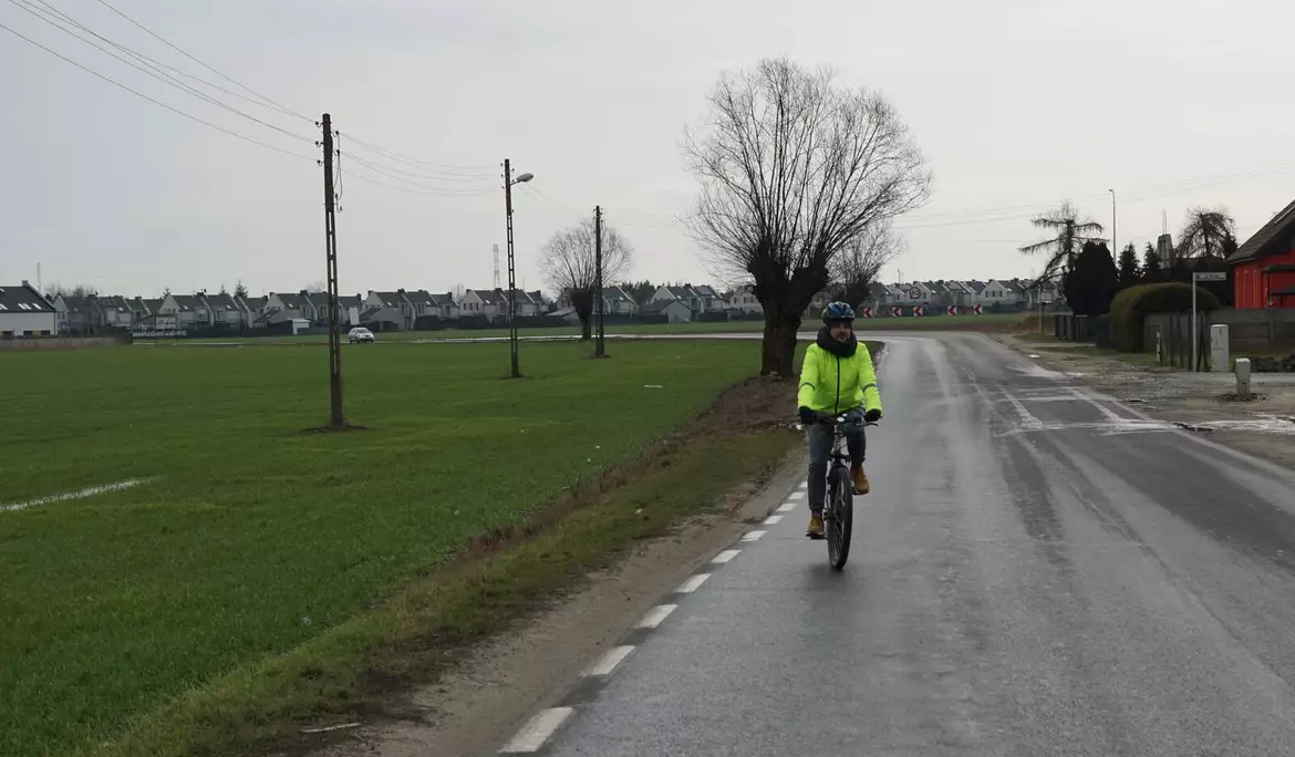 ścieżka pieszo-rowerowa Palędzie-Gołuski