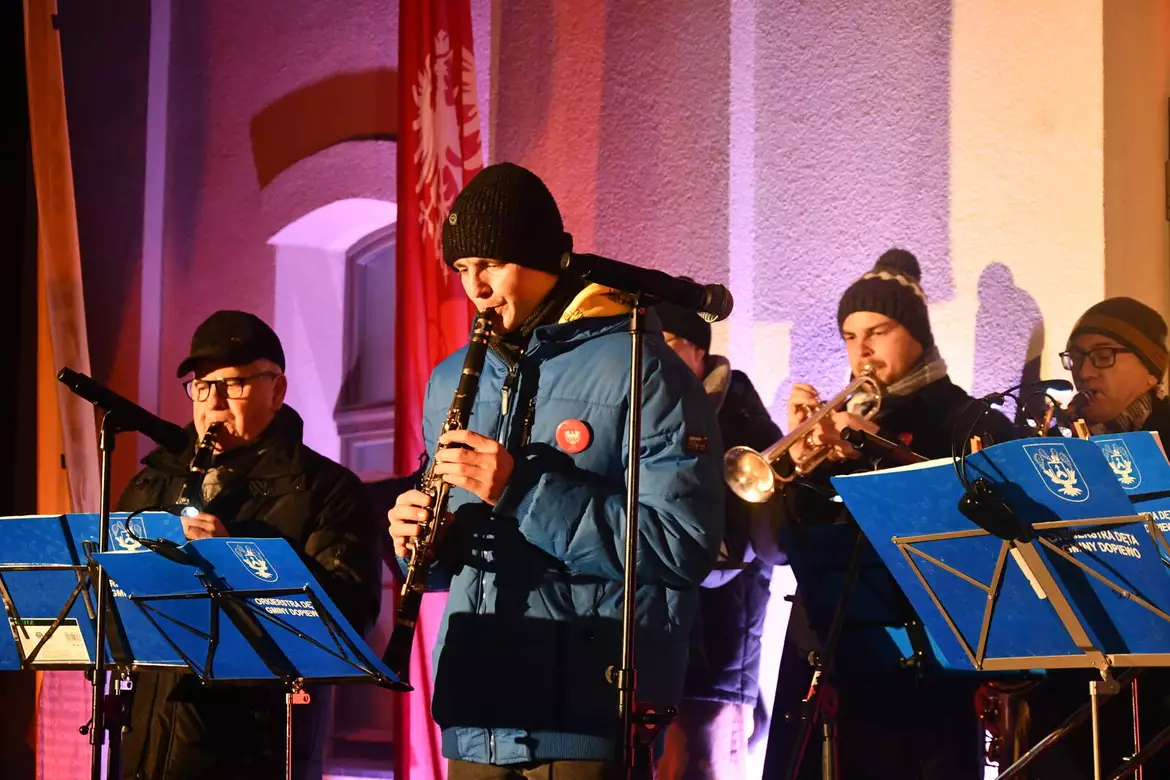 Orkiestra Dęta Gminy Dopiewo podczas przyjazdu Mistrza Paderewskiego