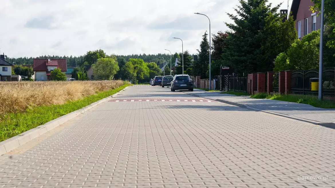 wybudowana ul. Tęczowa w Skórzewie