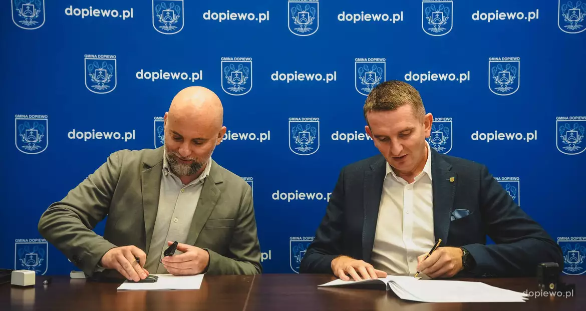 podpisanie umowy na projekt ul. serwisowej