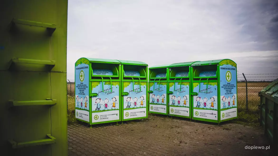 pojemniki na odzież