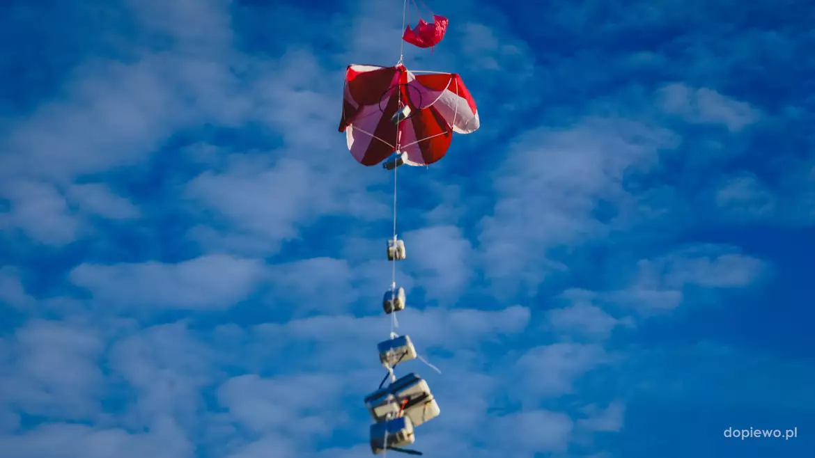 Dop i Ewo poleciały balonem w kosmos
