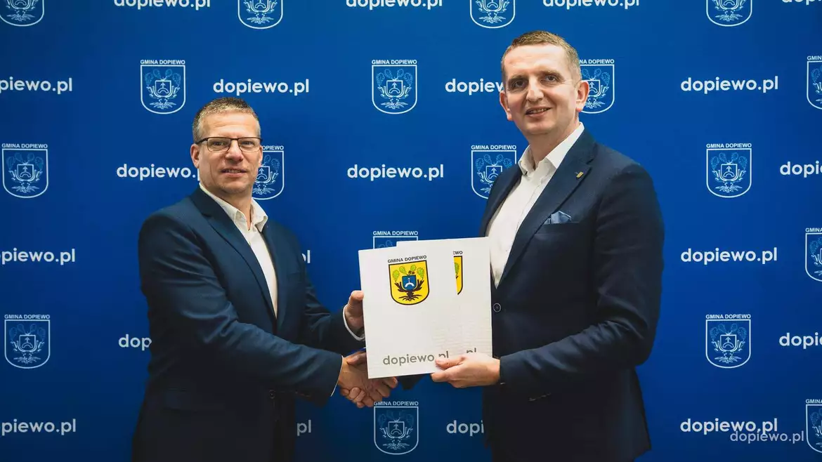 Wójt Gminy Dopiewo podpisał umowę na powstanie dwóch ścieżek rowerowych