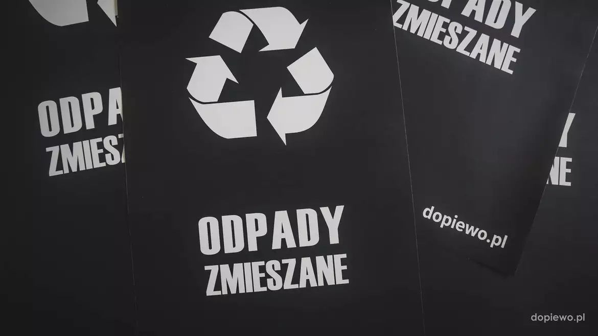 Naklejka na odpady zmieszane 