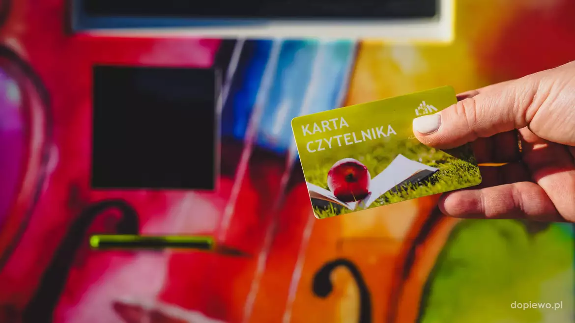 Książkomat w Dąbrówce