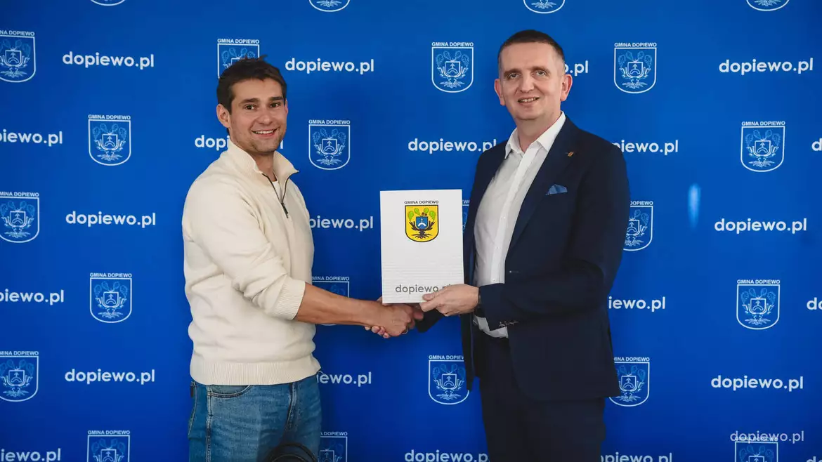 Wójt Gminy Dopiewo podpisał umowę na rozbudowę OSP w Palędziu