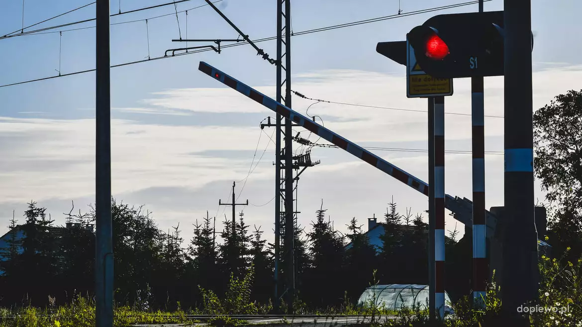 Przejazd kolejowy w Palędziu, ul. Leśna