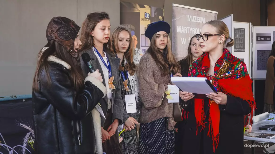 wioska kobiet w Dopiewie