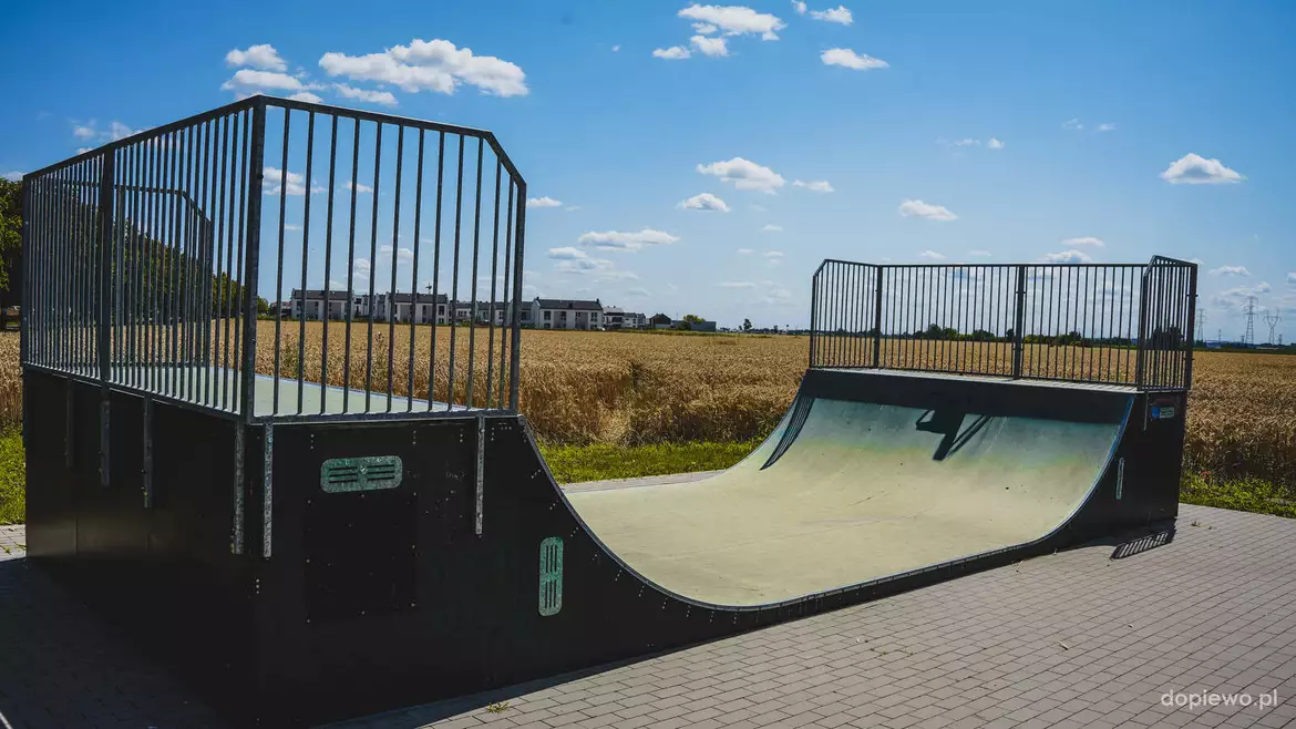 skatepark rampa w Skórzewie