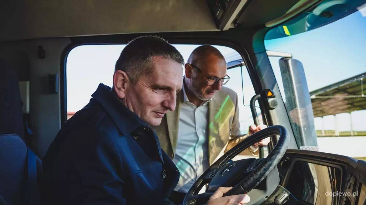 Wójt Gminy Dopiewo Sławomir Skrzypczak i prezes ZUK Maciej Koska