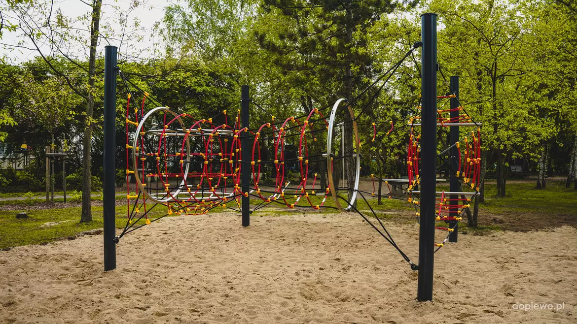 Mini park linowy w Skórzewie