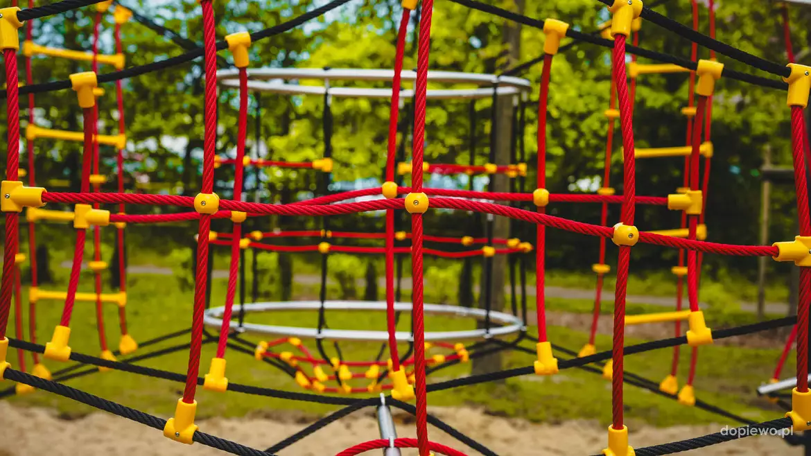 Mini park linowy w Skórzewie