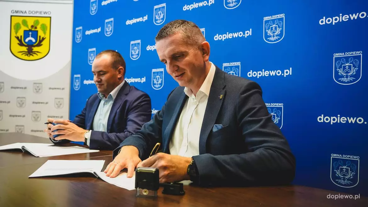 Wójt podpisał umowę na przygotowanie projektu przebudowy ul. Kolejowej w Skórzewie