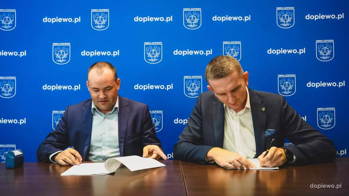 Wójt podpisał umowę na przygotowanie projektu przebudowy ul. Kolejowej w Skórzewie