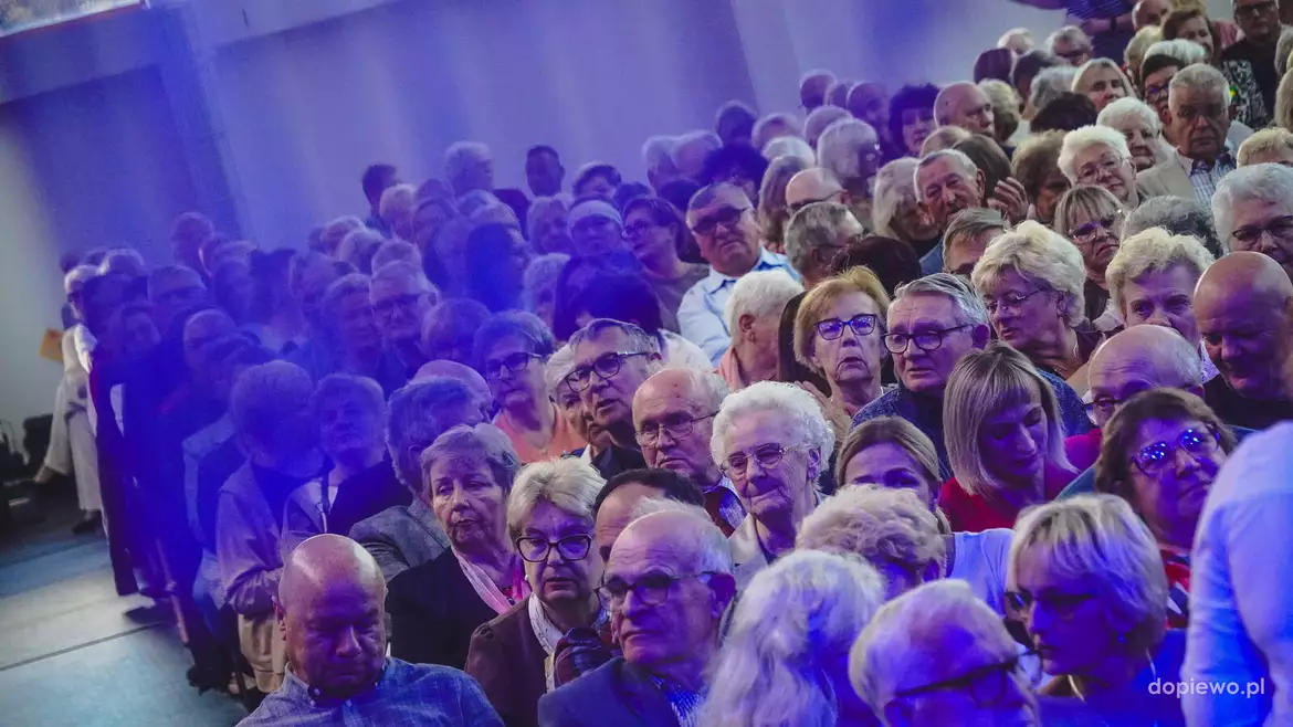 Koncert Haliny Frąckowiak na start Dopiewskich Dni Seniora
