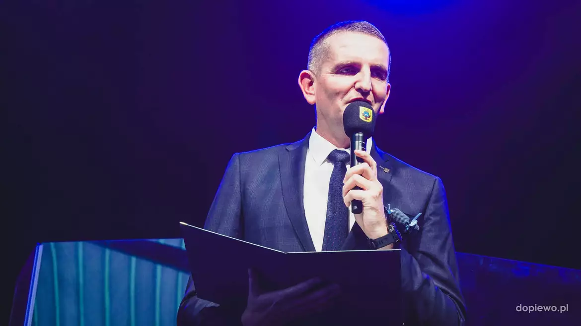 Koncert Haliny Frąckowiak na start Dopiewskich Dni Seniora